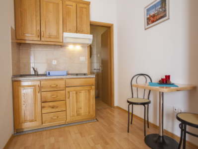 Apartmny 1 studio pro 2 osoby, p?zem