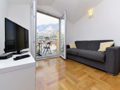 Apartm�n 2 pro 4+2 osoby, 4. patro, pohled na mo?e a Biokovo