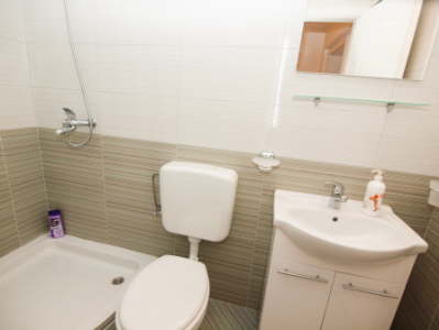 Apartmn 2 (2+1 os.) i (2+2 os. mal d?ti)