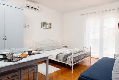 Apartmn 3 (2+1 os.), 1. patro, vchod