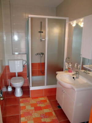 Apartmn 5 (5+2 os), 2. patro, terasa, vhled na mo?e