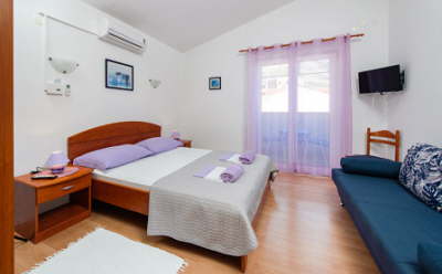 Apartmn 6 (2+1 os.), 2. patro, vchod
