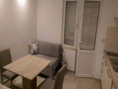 Apartmn 6, 2+1 os., p?zem