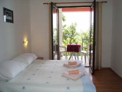 Apartmn 7 pro 2+1 os., zv. p?zem